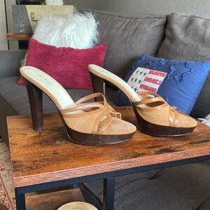 Timeless Guess mules